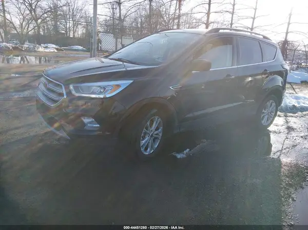 1FMCU9HD3JUB18854 2018 FORD ESCAPE - Image 2