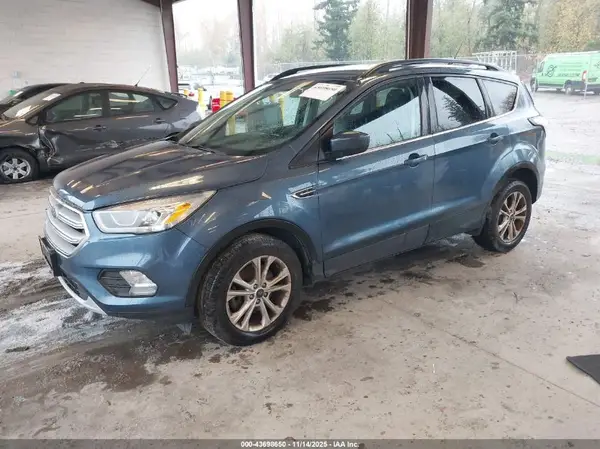 1FMCU9HD3JUB84675 2018 FORD ESCAPE - Image 2