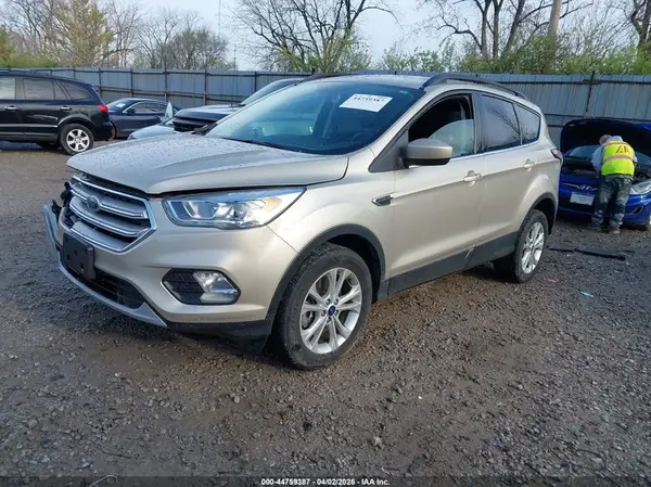 1FMCU9HD3JUC79270 2018 FORD ESCAPE - Image 2