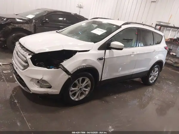 1FMCU9HD3JUD21789 2018 FORD ESCAPE - Image 2