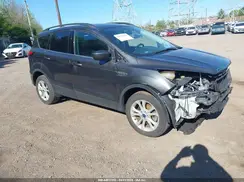 1FMCU9HD3JUD27883 2018 FORD ESCAPE