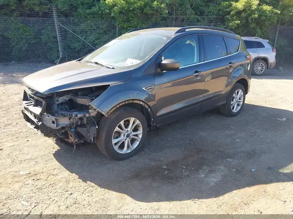 1FMCU9HD3JUD27883 2018 FORD ESCAPE - Image 2