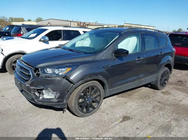 1FMCU9HD3JUD48460 2018 FORD ESCAPE - Image 2
