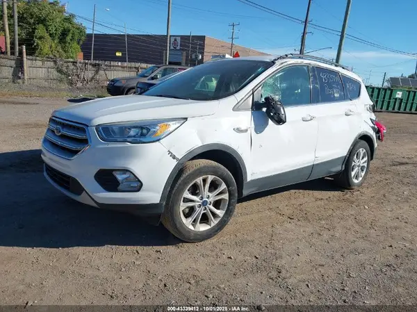 1FMCU9HD3KUB54156 2019 FORD ESCAPE - Image 2