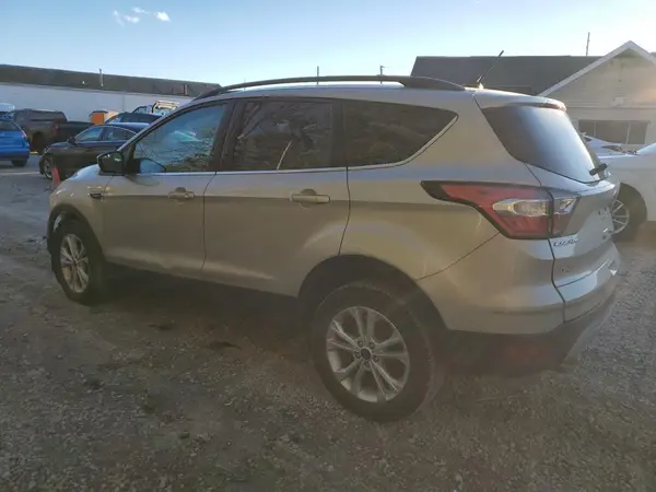 1FMCU9HD4JUA03552 2018 FORD ESCAPE - Image 2