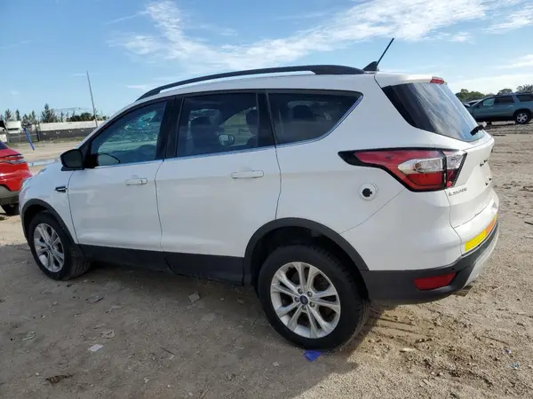 1FMCU9HD4JUA44182 2018 FORD ESCAPE - Image 2