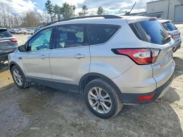1FMCU9HD4JUA57708 2018 FORD ESCAPE - Image 2