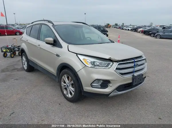 1FMCU9HD4JUA99876 2018 FORD ESCAPE - Image 1