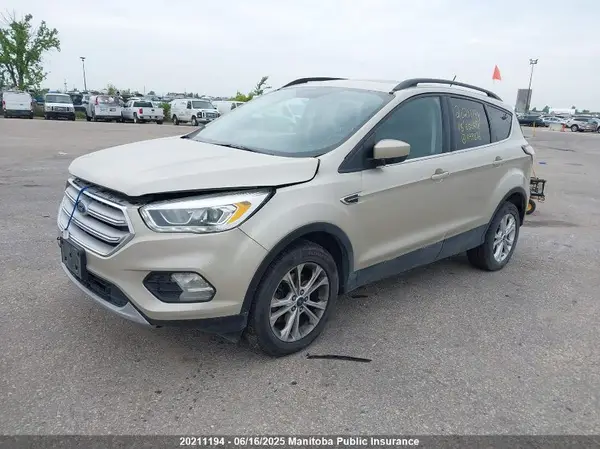1FMCU9HD4JUA99876 2018 FORD ESCAPE - Image 2