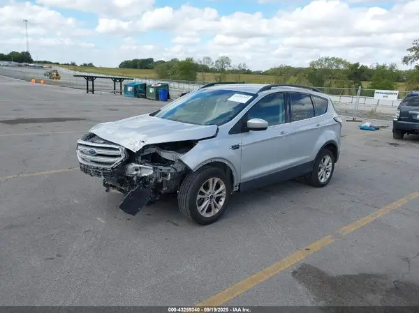 1FMCU9HD4JUB39230 2018 FORD ESCAPE - Image 2