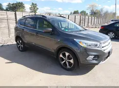 1FMCU9HD4JUB60823 2018 FORD ESCAPE
