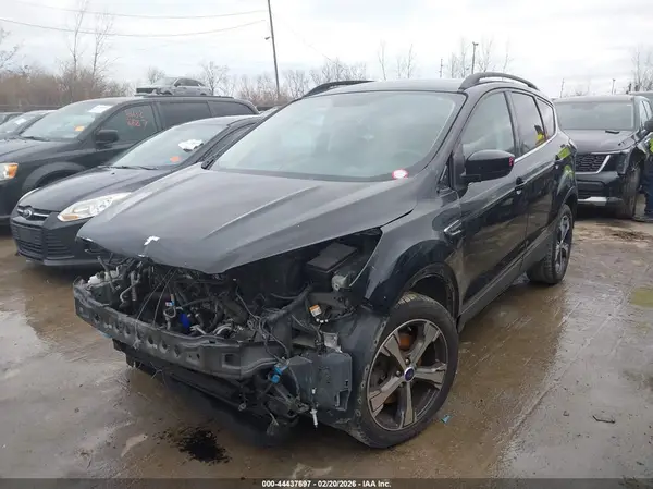 1FMCU9HD4JUC01256 2018 FORD ESCAPE - Image 2