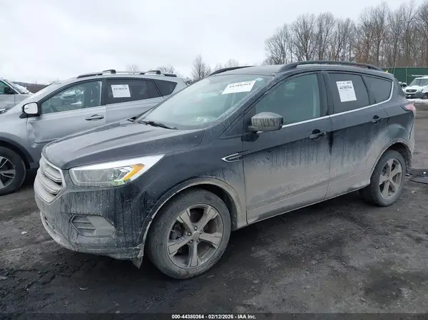 1FMCU9HD4JUC16520 2018 FORD ESCAPE - Image 2