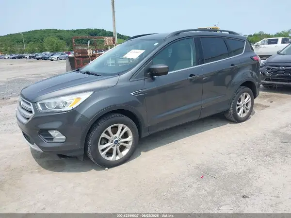 1FMCU9HD4JUD30212 2018 FORD ESCAPE - Image 2