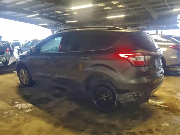 1FMCU9HD4JUD61721 2018 FORD ESCAPE - Image 2