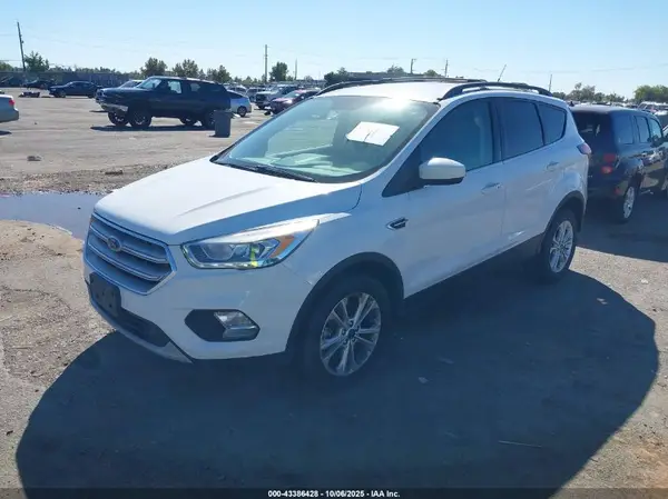 1FMCU9HD4KUA65695 2019 FORD ESCAPE - Image 2