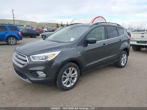 1FMCU9HD4KUC10640 2019 FORD ESCAPE - Image 2