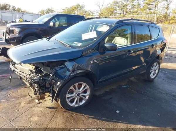 1FMCU9HD4KUC17958 2019 FORD ESCAPE - Image 2