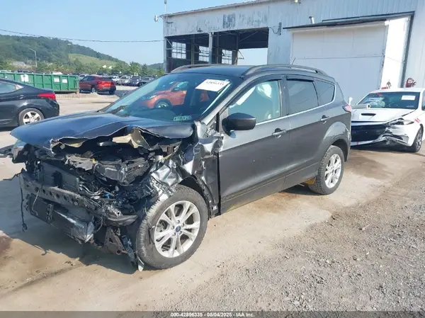 1FMCU9HD5JUA88353 2018 FORD ESCAPE - Image 2