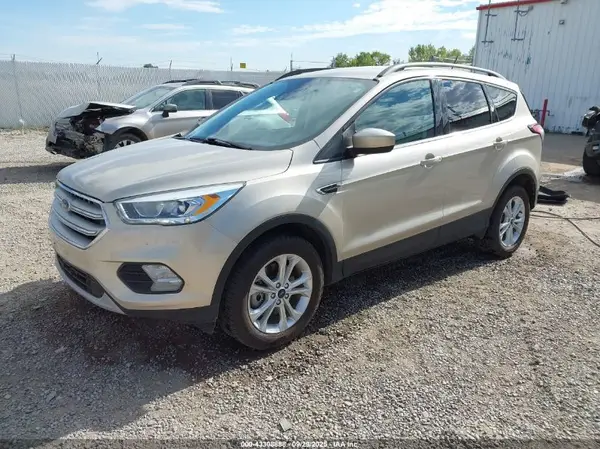 1FMCU9HD5JUB26678 2018 FORD ESCAPE - Image 2