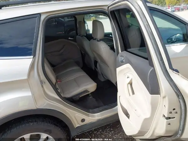 1FMCU9HD5JUB26678 2018 FORD ESCAPE - Image 8