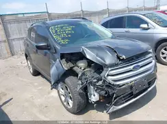 1FMCU9HD5JUB32853 2018 FORD ESCAPE