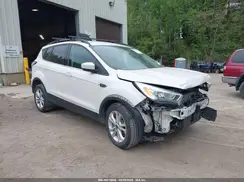 1FMCU9HD5JUB33047 2018 FORD ESCAPE