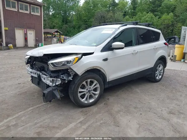 1FMCU9HD5JUB33047 2018 FORD ESCAPE - Image 2