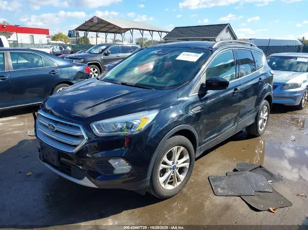 1FMCU9HD5JUB37325 2018 FORD ESCAPE - Image 2