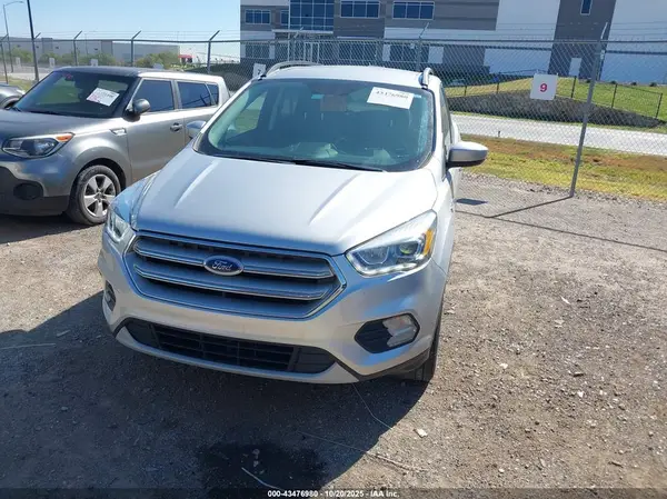 1FMCU9HD5JUB60071 2018 FORD ESCAPE - Image 2