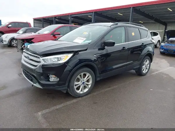 1FMCU9HD5JUB60166 2018 FORD ESCAPE - Image 2