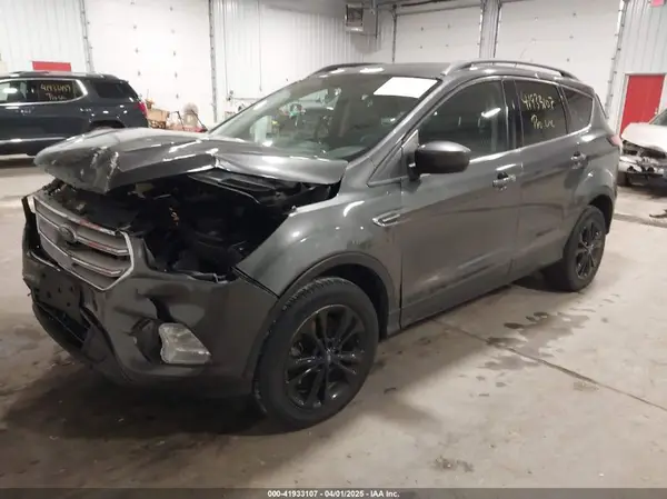 1FMCU9HD5JUB66209 2018 FORD ESCAPE - Image 2