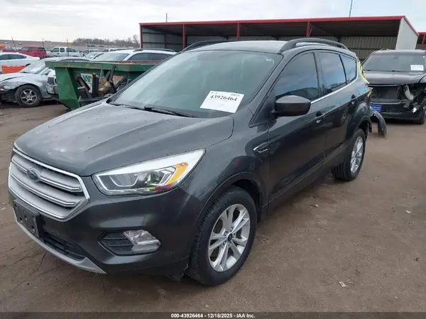 1FMCU9HD5JUC07549 2018 FORD ESCAPE - Image 2