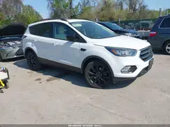 1FMCU9HD5JUC45122 2018 FORD ESCAPE