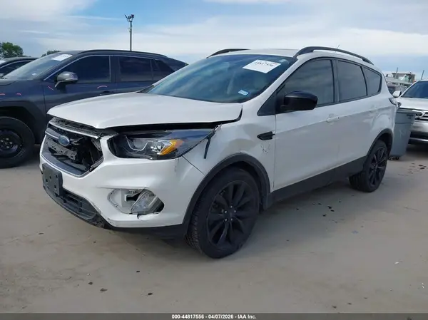 1FMCU9HD5JUC78301 2018 FORD ESCAPE - Image 2
