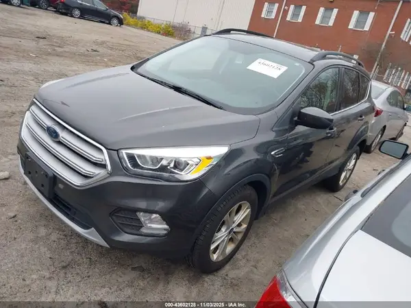 1FMCU9HD5JUC98399 2018 FORD ESCAPE - Image 2