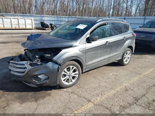 1FMCU9HD5JUD03777 2018 FORD ESCAPE - Image 2