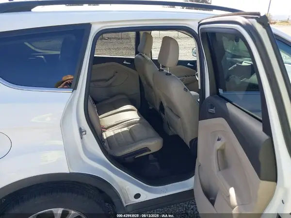 1FMCU9HD5JUD31482 2018 FORD ESCAPE - Image 8
