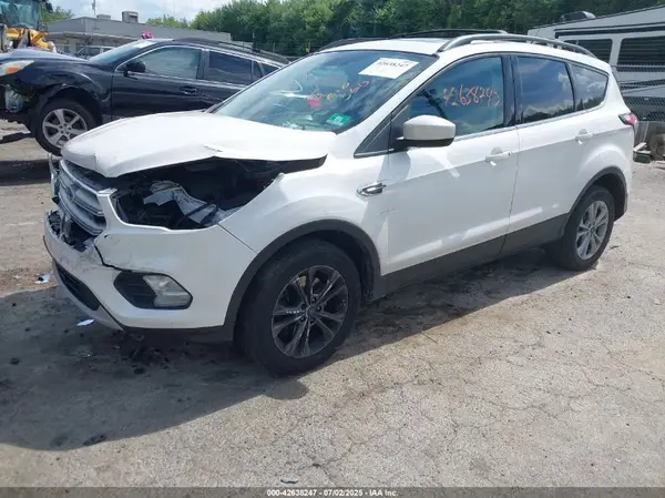 1FMCU9HD5JUD45463 2018 FORD ESCAPE - Image 2