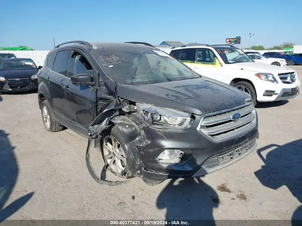 1FMCU9HD5KUA00564 2019 FORD ESCAPE - Image 1