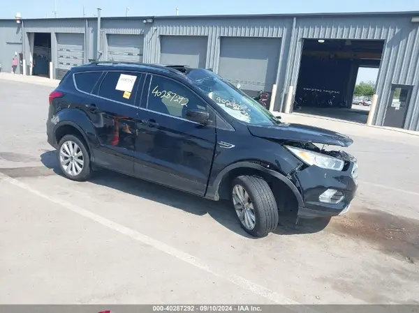 1FMCU9HD5KUA01097 2019 FORD ESCAPE - Image 1