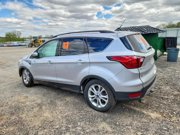 1FMCU9HD5KUA31006 2019 FORD ESCAPE - Image 2