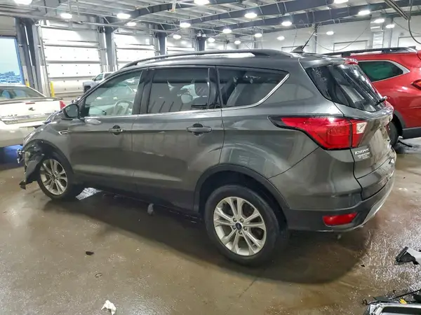 1FMCU9HD5KUA53393 2019 FORD ESCAPE - Image 2