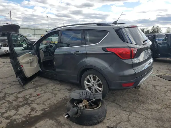1FMCU9HD5KUB82895 2019 FORD ESCAPE - Image 2