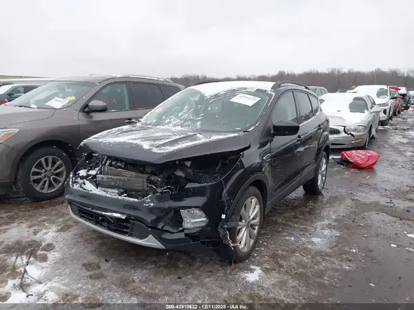 1FMCU9HD5KUC01025 2019 FORD ESCAPE - Image 2