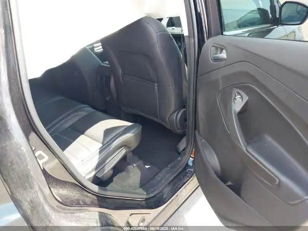 1FMCU9HD5KUC15507 2019 FORD ESCAPE - Image 8
