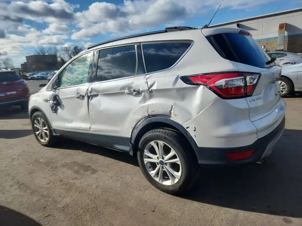 1FMCU9HD6JUB65800 2018 FORD ESCAPE - Image 2