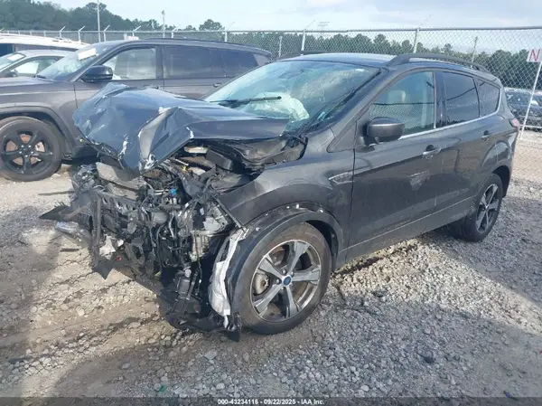 1FMCU9HD6JUC28765 2018 FORD ESCAPE - Image 2