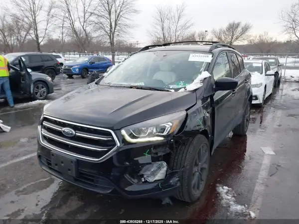 1FMCU9HD6JUC98928 2018 FORD ESCAPE - Image 2