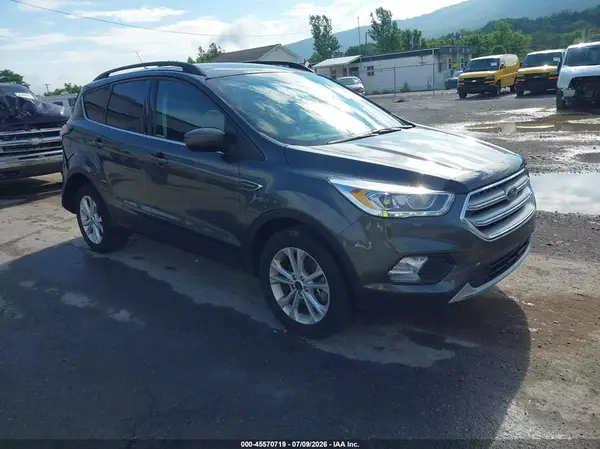 1FMCU9HD6JUD17333 2018 FORD ESCAPE - Image 1